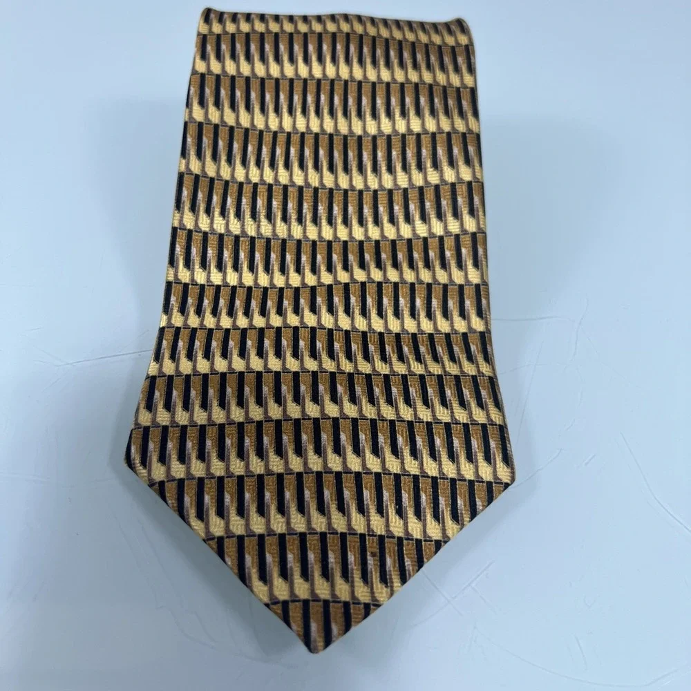 Men's Gold Black Silk Tie Geometric Pattern Classic Business Necktie No Tag. - Picture 3 of 5